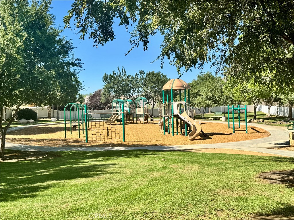 https://media.crmls.org/medias/88fd6e26-3794-47d9-9081-02a6f37785f0.jpg?preset=X-Large