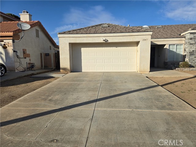 Detail Gallery Image 3 of 50 For 1847 Heritage Lane, Palmdale,  CA 93551 - 3 Beds | 2 Baths