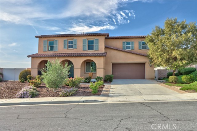 Detail Gallery Image 3 of 52 For 32640 Cougar Pass Ct, Winchester,  CA 92596 - 5 Beds | 3/1 Baths