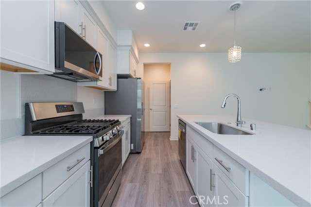 305 autumn sage, Lake Forest CA: https://media.crmls.org/medias/88ffa61f-bda2-4848-aa0c-53d726a61b1a.jpg