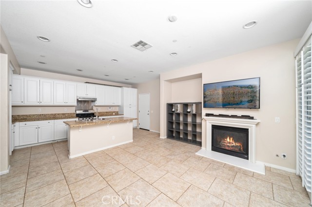 Detail Gallery Image 10 of 36 For 12500 Castelo Ln, Corona,  CA 91752 - 4 Beds | 2/1 Baths