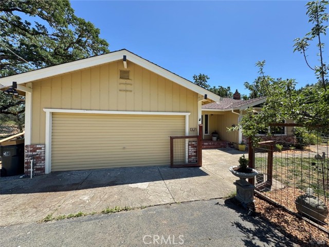 1321 Oak Knoll Road, Ukiah CA: https://media.crmls.org/medias/8901ec26-491b-4c88-bd75-5f32460b12e2.jpg