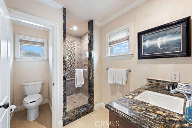 Detail Gallery Image 5 of 13 For 729 Gaviota Dr #2,  Laguna Beach,  CA 92651 - 1 Beds | 1 Baths