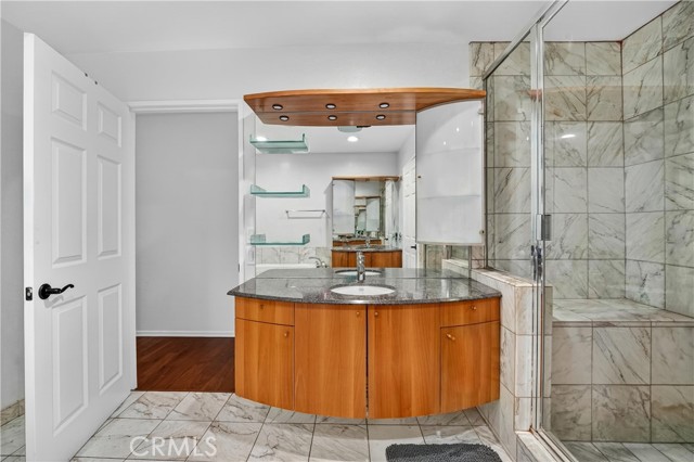 Detail Gallery Image 24 of 32 For 23039 Park Privado, Calabasas,  CA 91302 - 3 Beds | 3 Baths