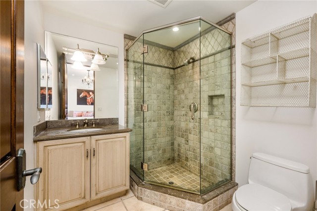 215 S Poinsettia Avenue, Manhattan Beach CA: https://media.crmls.org/medias/8902c9ba-d520-49cc-9831-a9df01805fbb.jpg