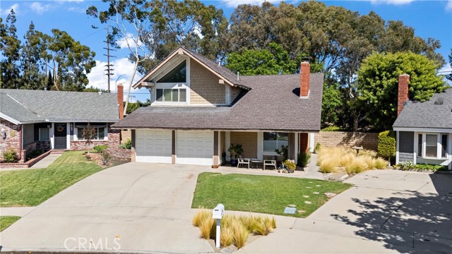 6316 E Woodsboro Avenue, Anaheim Hills CA: https://media.crmls.org/medias/8902eea3-b41b-4637-9e65-6eb303a2b09a.jpg