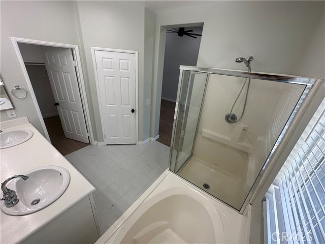 Detail Gallery Image 16 of 22 For 3921 Sungate Dr, Palmdale,  CA 93551 - 3 Beds | 2 Baths