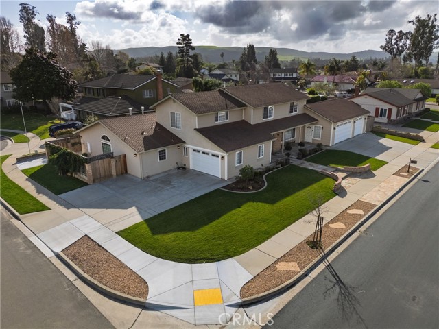 Detail Gallery Image 10 of 69 For 390 Meadowbrook, Santa Maria,  CA 93455 - 5 Beds | 4/1 Baths