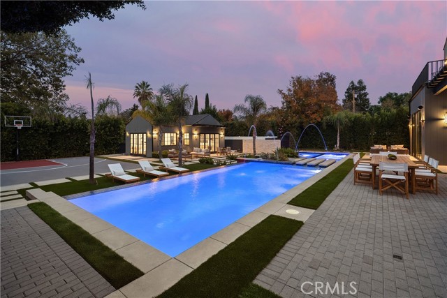 Detail Gallery Image 52 of 56 For 20511 Wells Dr, Woodland Hills,  CA 91364 - 6 Beds | 6/1 Baths