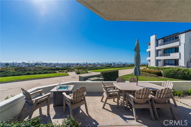 Detail Gallery Image 43 of 70 For 230 Lille Lane #113,  Newport Beach,  CA 92663 - 3 Beds | 3 Baths