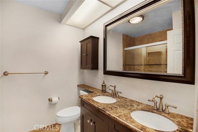 Detail Gallery Image 10 of 11 For 5760 Owensmouth Ave #34,  Woodland Hills,  CA 91367 - 2 Beds | 1/1 Baths