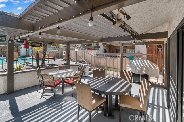 Detail Gallery Image 4 of 19 For 2298 Rose #403,  Signal Hill,  CA 90755 - 2 Beds | 2 Baths