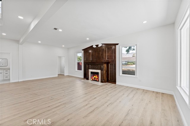 12887 Mount Vernon Avenue, Grand Terrace CA: https://media.crmls.org/medias/8906e5e1-5c98-44f3-bf2d-cf53ff816dbb.jpg