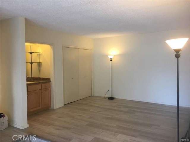 Detail Gallery Image 10 of 61 For 11820 Mayfield Ave #212,  Los Angeles,  CA 90049 - 2 Beds | 2 Baths