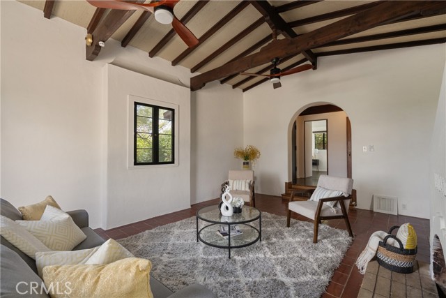 Detail Gallery Image 7 of 51 For 8442 Camino Sur, Rancho Cucamonga,  CA 91730 - 6 Beds | 4/1 Baths