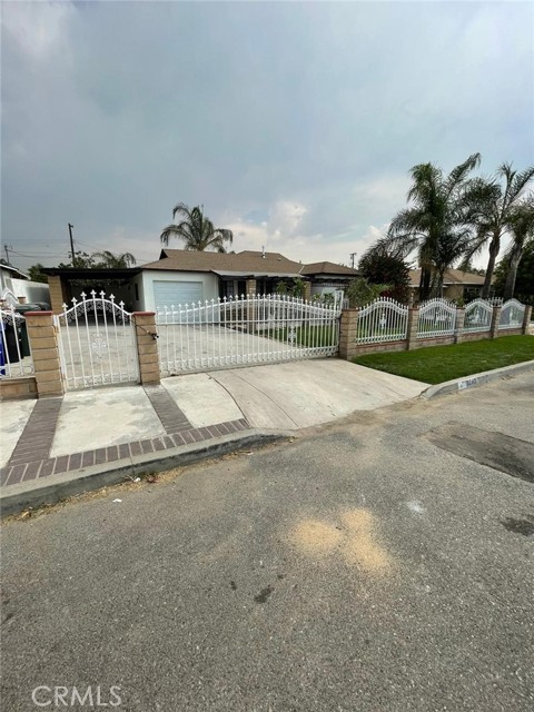 8243 Heather Ave, Fontana, CA 92335