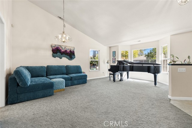 Detail Gallery Image 4 of 37 For 2 Summerwood Ct, Chico,  CA 95926 - 3 Beds | 2 Baths