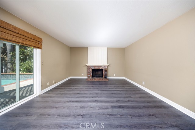 29 Farragut, Irvine CA: https://media.crmls.org/medias/8908693b-9e7c-41c7-a980-34d4c4c8e183.jpg