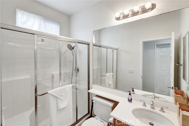 13576 Oxford Ct, Chino CA: https://media.crmls.org/medias/8908d6cf-a158-49e0-bca7-f27790b91a6c.jpg