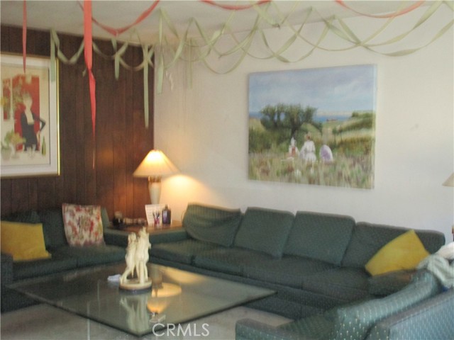 Detail Gallery Image 6 of 16 For 4120 W 147th St, Lawndale,  CA 90260 - – Beds | – Baths