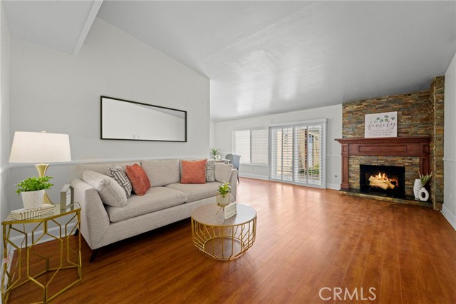 Detail Gallery Image 6 of 44 For 1704 Mulberry Ave, Upland,  CA 91784 - 4 Beds | 2 Baths