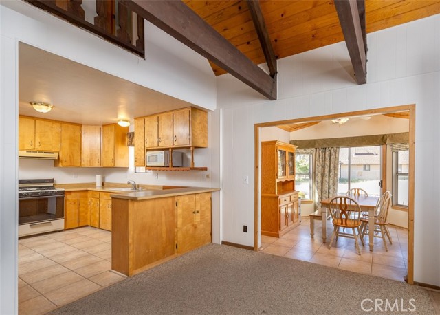 Detail Gallery Image 11 of 36 For 344 Downey Dr, Big Bear City,  CA 92314 - 4 Beds | 2/1 Baths