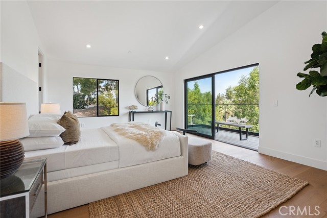 Detail Gallery Image 44 of 65 For 22268 Avenue San Luis, Woodland Hills,  CA 91364 - 5 Beds | 5/1 Baths