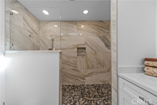 Detail Gallery Image 23 of 49 For 808 Pebble Beach Dr, Upland,  CA 91784 - 2 Beds | 2 Baths