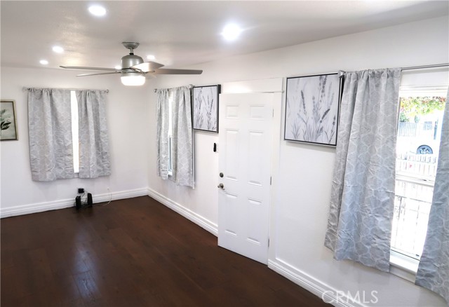 1231 67th Street, Los Angeles, California 90044, 2 Bedrooms Bedrooms, ,2 BathroomsBathrooms,Single Family Residence,For Sale,67th,DW24149858