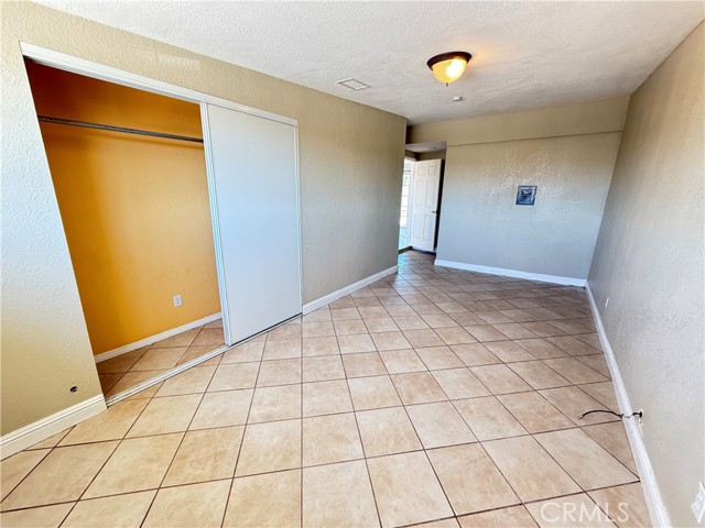 8461 Eucalyptus Avenue, California City CA: https://media.crmls.org/medias/890c558a-d270-4857-a036-d046c8e0d25d.jpg