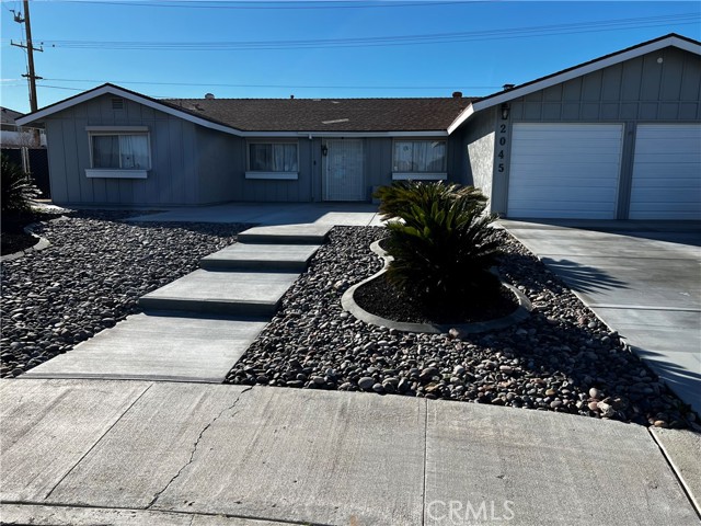 Detail Gallery Image 1 of 1 For 2045 Barcelona Cir, Barstow,  CA 92311 - 3 Beds | 2 Baths