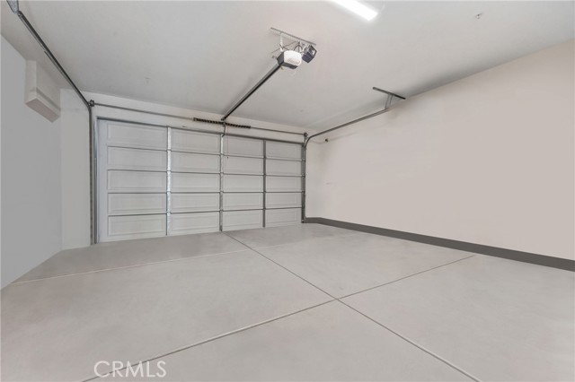 Detail Gallery Image 18 of 29 For 15971 Aventurine Ln, Chino,  CA 91708 - 3 Beds | 2/1 Baths