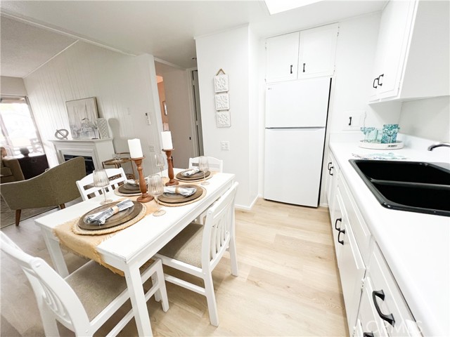 Detail Gallery Image 6 of 13 For 13181 Del Monte Dr., M12-38e, Seal Beach,  CA 90740 - 2 Beds | 1 Baths