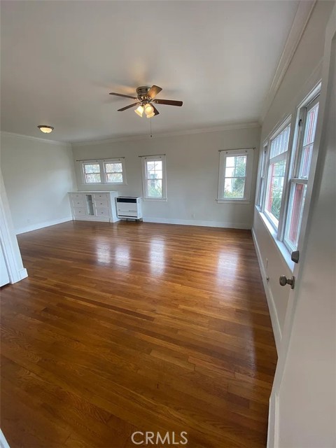 207 Mira Mar Avenue, Long Beach CA: https://media.crmls.org/medias/890d36a5-79c4-42bb-bc68-b7d4ca9c2d24.jpg
