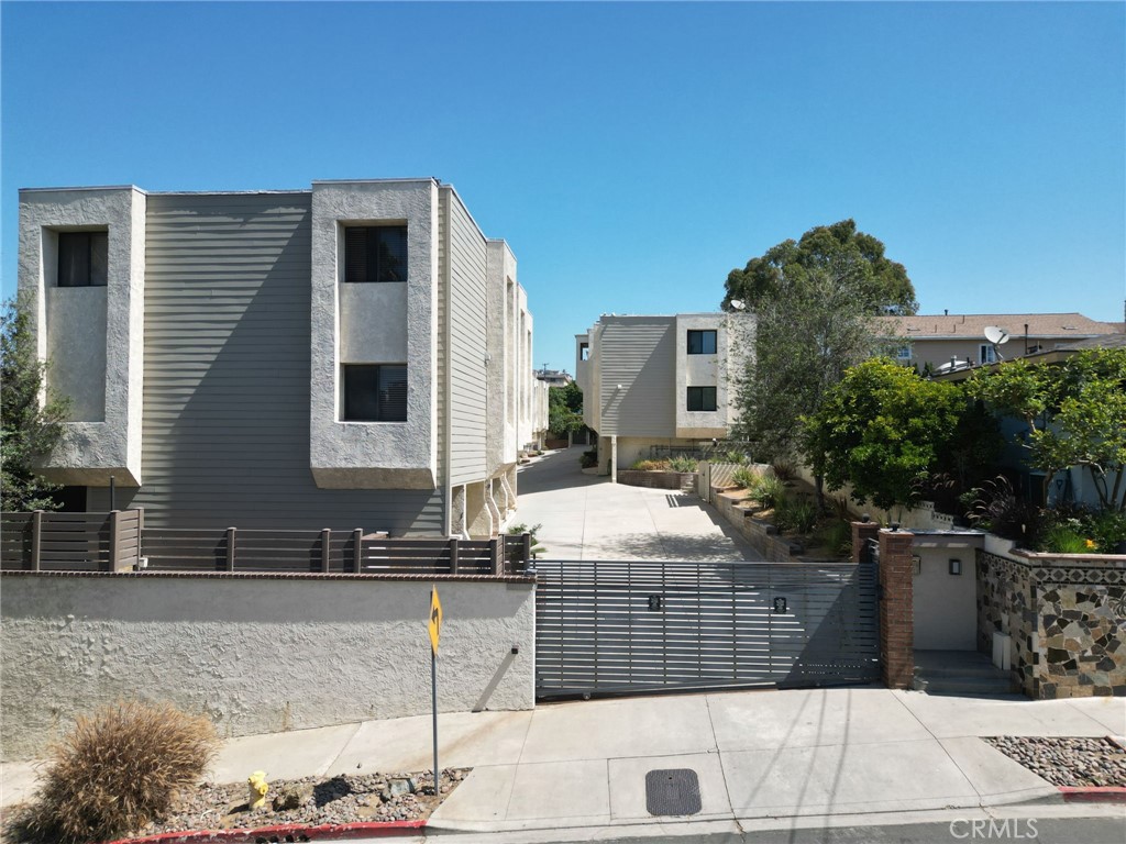 2621 E 20th Street #12