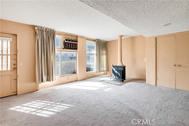 332 E 7th Street, San Jacinto CA: https://media.crmls.org/medias/890e2977-944d-451c-80f7-e19eb1d9a93b.jpg