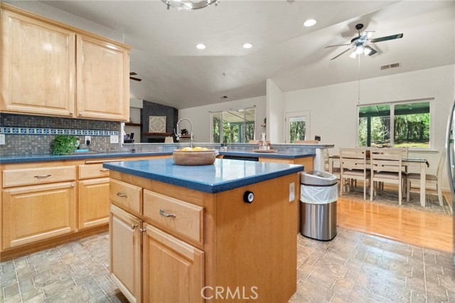 Detail Gallery Image 22 of 71 For 4731 Christina Dr, Forest Ranch,  CA 95942 - 3 Beds | 2/1 Baths