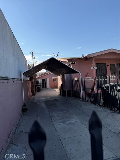 Detail Gallery Image 5 of 5 For 1273 S Alma, Los Angeles,  CA 90023 - – Beds | – Baths