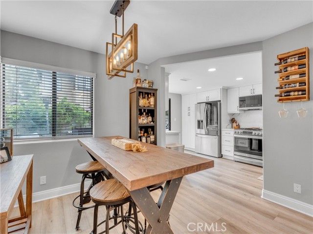 Detail Gallery Image 12 of 54 For 29729 Strawberry Hill Dr, Agoura Hills,  CA 91301 - 3 Beds | 3 Baths