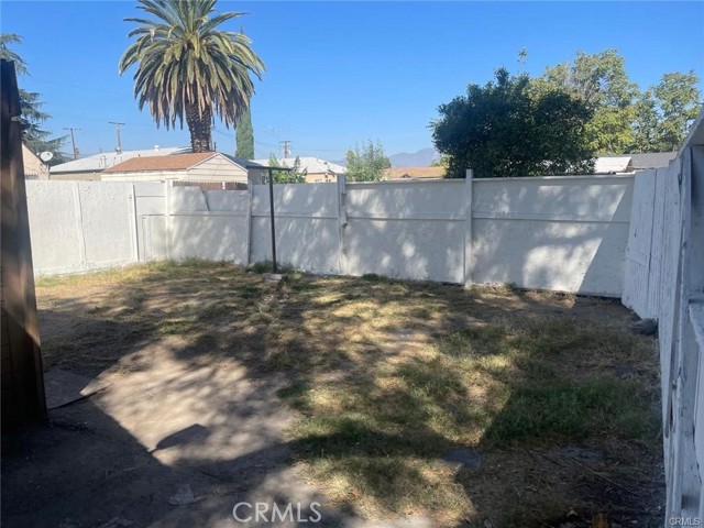 Detail Gallery Image 5 of 8 For 1064 Acacia Ave, San Bernardino,  CA 92410 - – Beds | – Baths