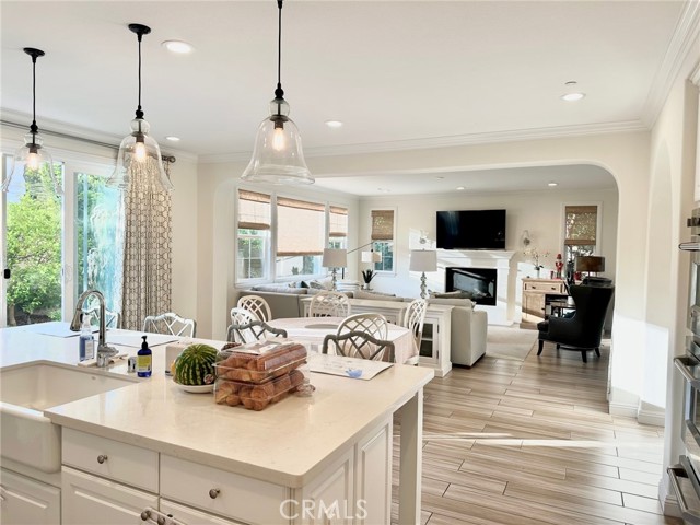 171 Trillium, Irvine, CA, 92618 171 Trillium, Irvine, CA, 92618