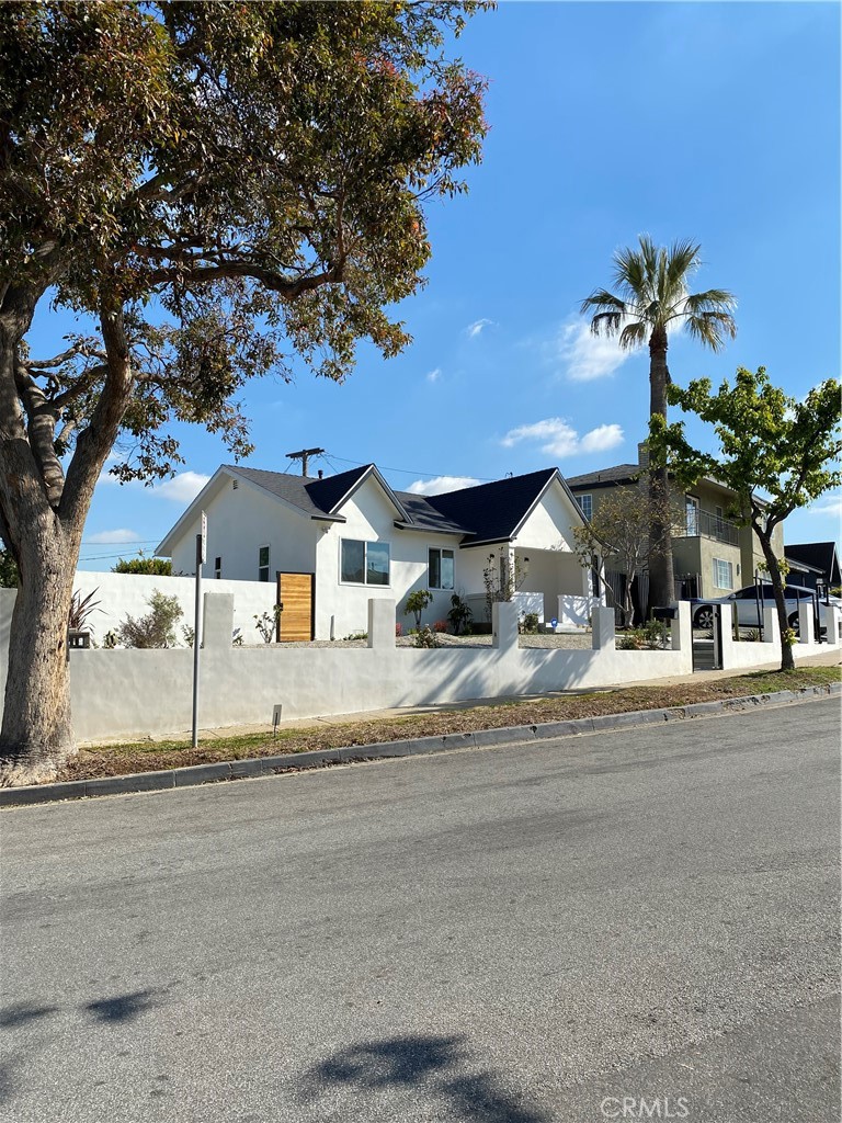 313 E Hillsdale Street, Inglewood, CA 90302