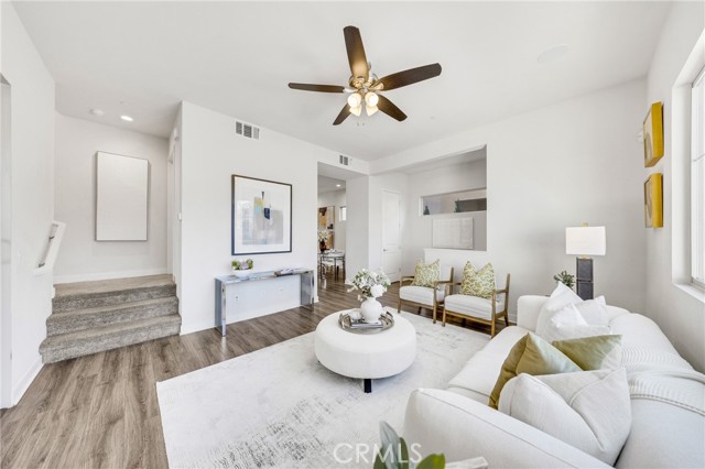 Detail Gallery Image 8 of 49 For 104 Interval, Irvine,  CA 92618 - 3 Beds | 2/1 Baths