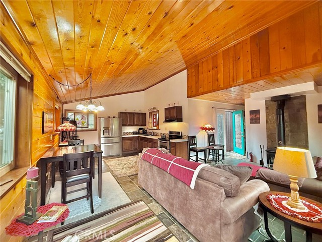 Detail Gallery Image 10 of 25 For 2608 Basel Ct, –,  CA 93222 - 2 Beds | 1 Baths