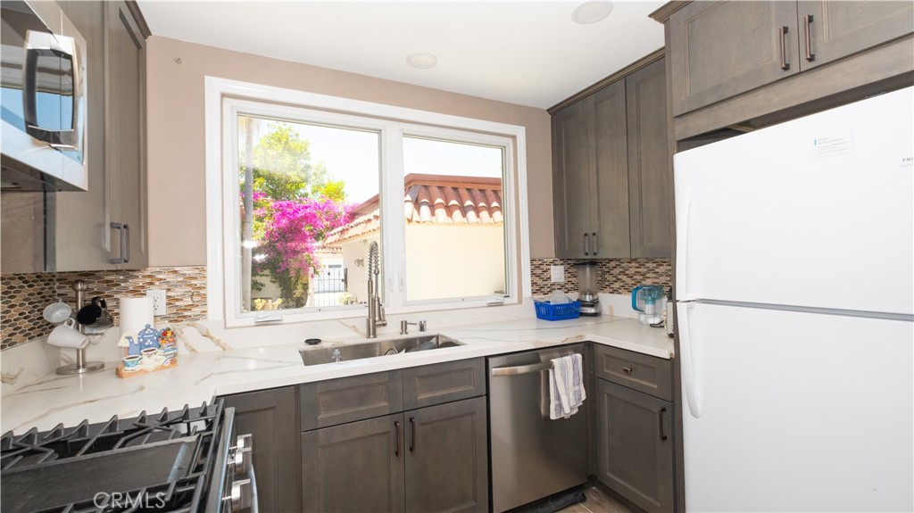 8912e63c 36a2 4301 93e5 8bec0cbdd93d