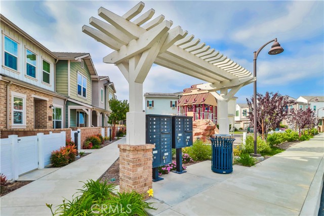 Detail Gallery Image 57 of 60 For 140 Farmhouse Dr #1,  Simi Valley,  CA 93065 - 4 Beds | 2/1 Baths