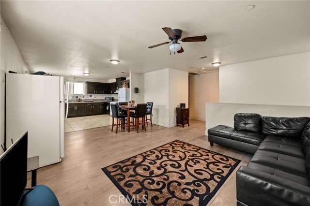 Detail Gallery Image 14 of 24 For 152 W 111th Pl, Los Angeles,  CA 90061 - – Beds | – Baths