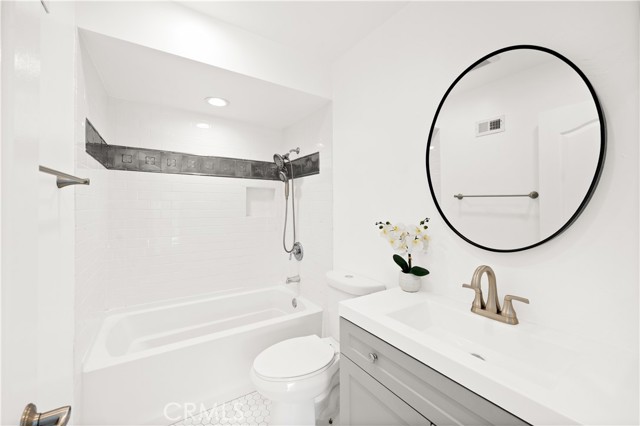 33026 Lighthouse Ct, San Juan Capistrano CA: https://media.crmls.org/medias/89147409-e567-430e-b8ee-a7efafcbbcce.jpg