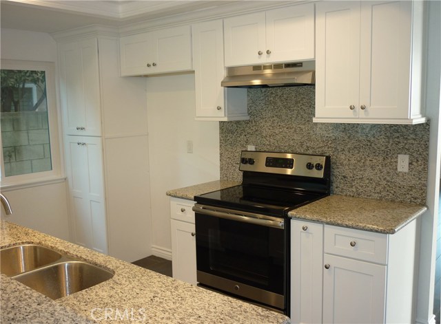 2762 E Saint Andrews Street, Ontario CA: https://media.crmls.org/medias/89148afa-6b0b-4474-be5e-4b5daf11435f.jpg