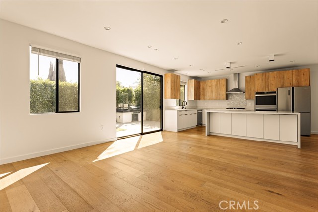 Detail Gallery Image 11 of 26 For 17606 Bromley St, Encino,  CA 91316 - 4 Beds | 3/1 Baths